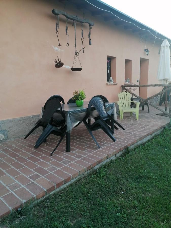 Casale Cavatella Bed & Breakfast Sermoneta Exterior photo