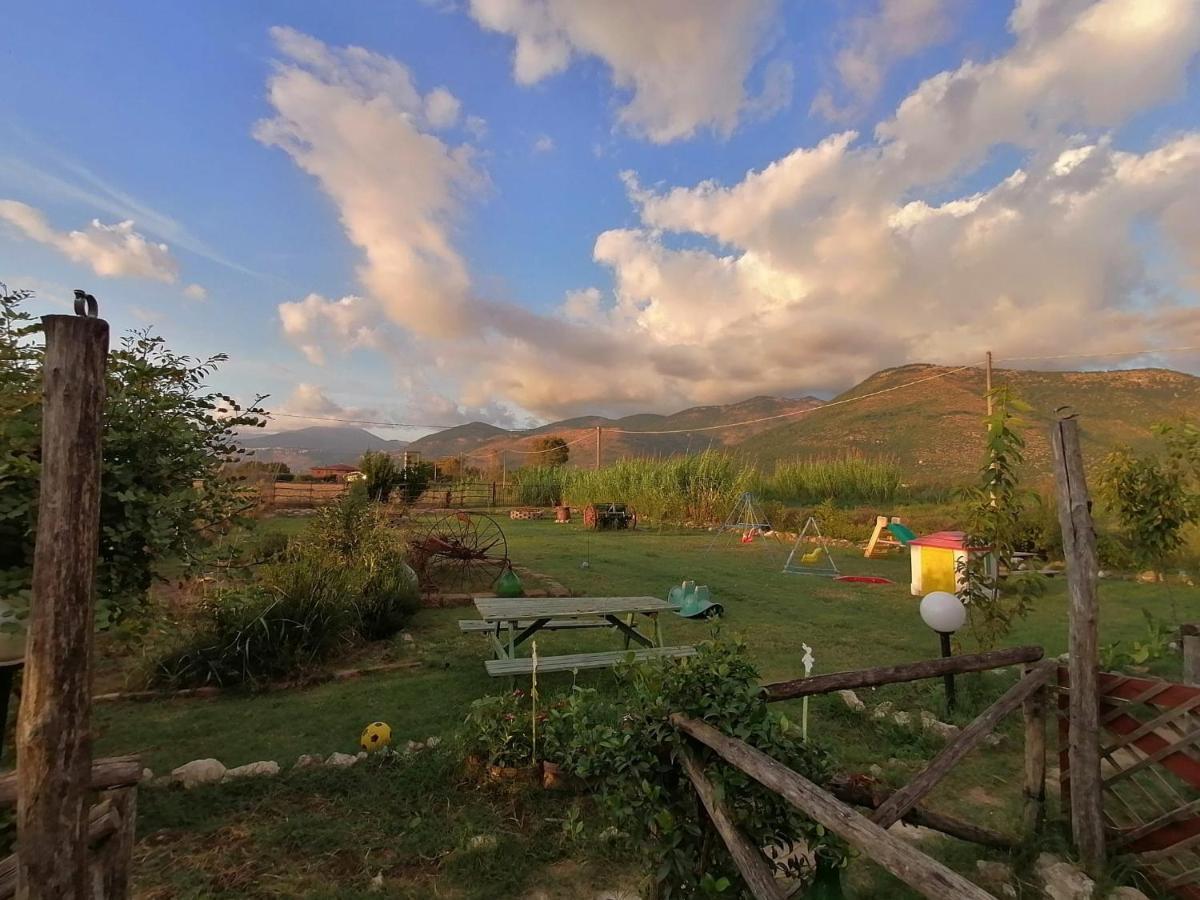 Casale Cavatella Bed & Breakfast Sermoneta Exterior photo