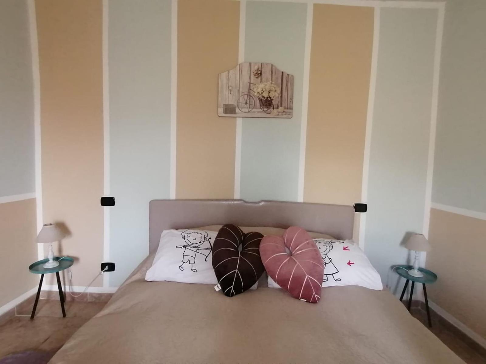 Casale Cavatella Bed & Breakfast Sermoneta Exterior photo